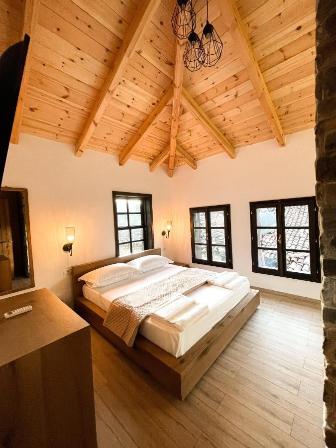 Amalia Hotel 4*